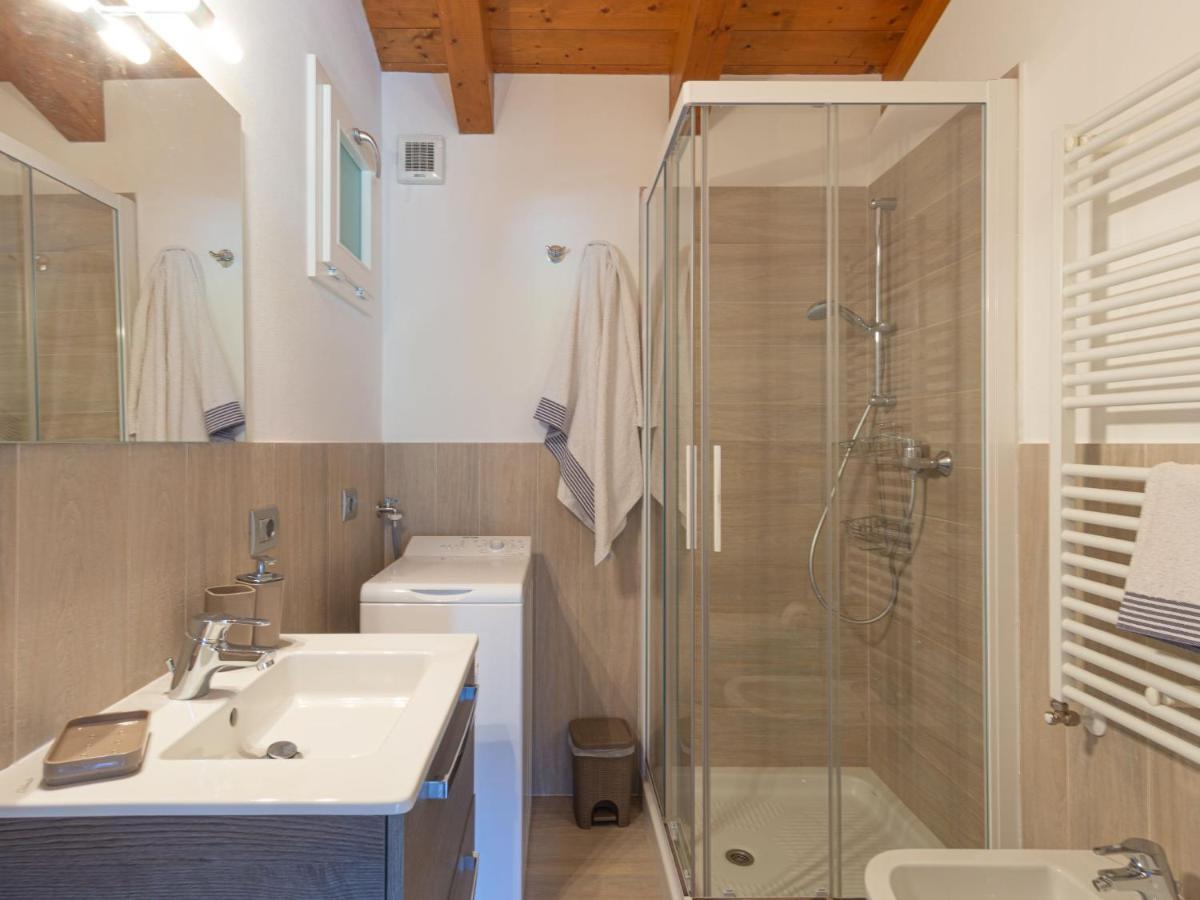 Apartment Giuse - Dma205 By Interhome Domaso Bagian luar foto
