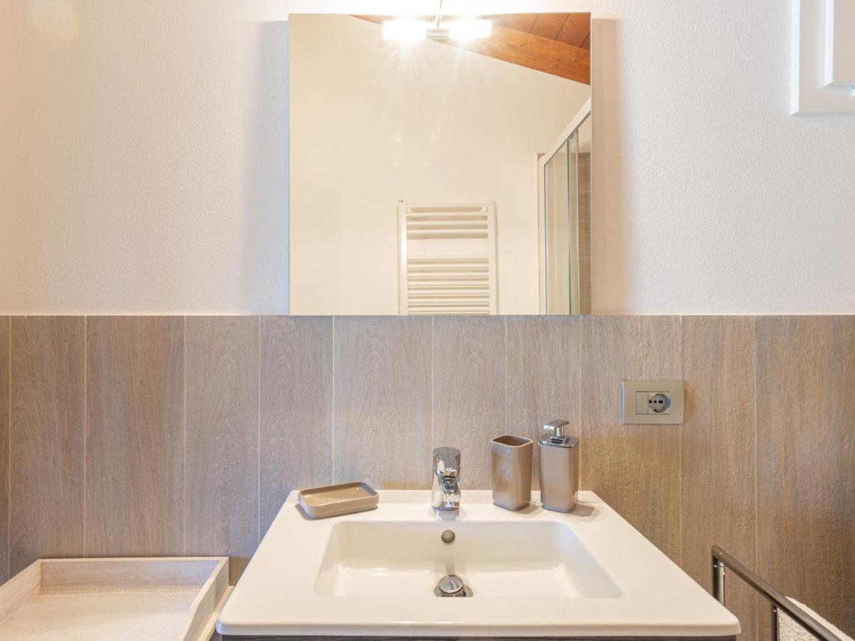 Apartment Giuse - Dma205 By Interhome Domaso Bagian luar foto